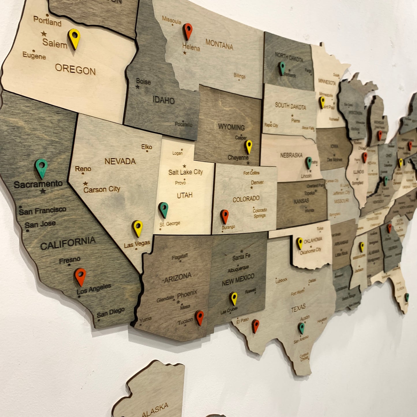 US Push Pin Wooden Map