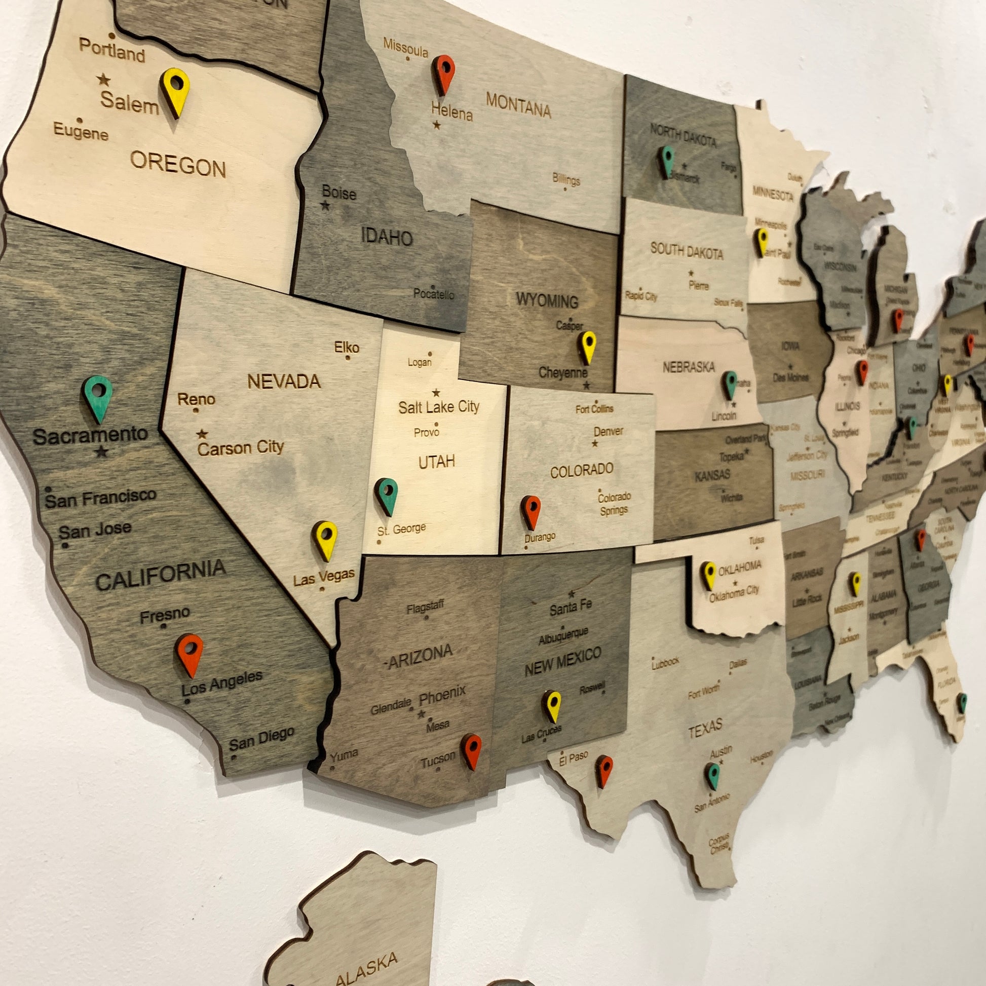 US Push Pin Wooden Map