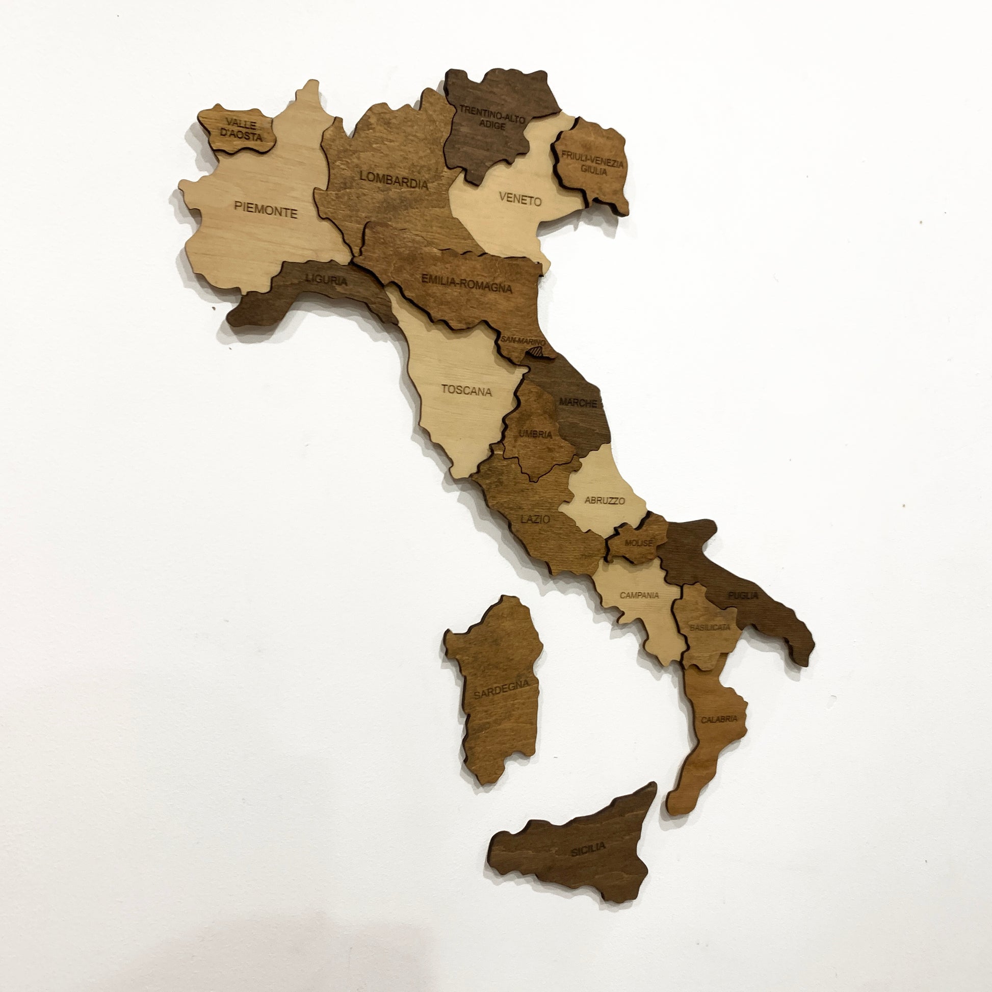 Wooden Italy Map by Ranocchio