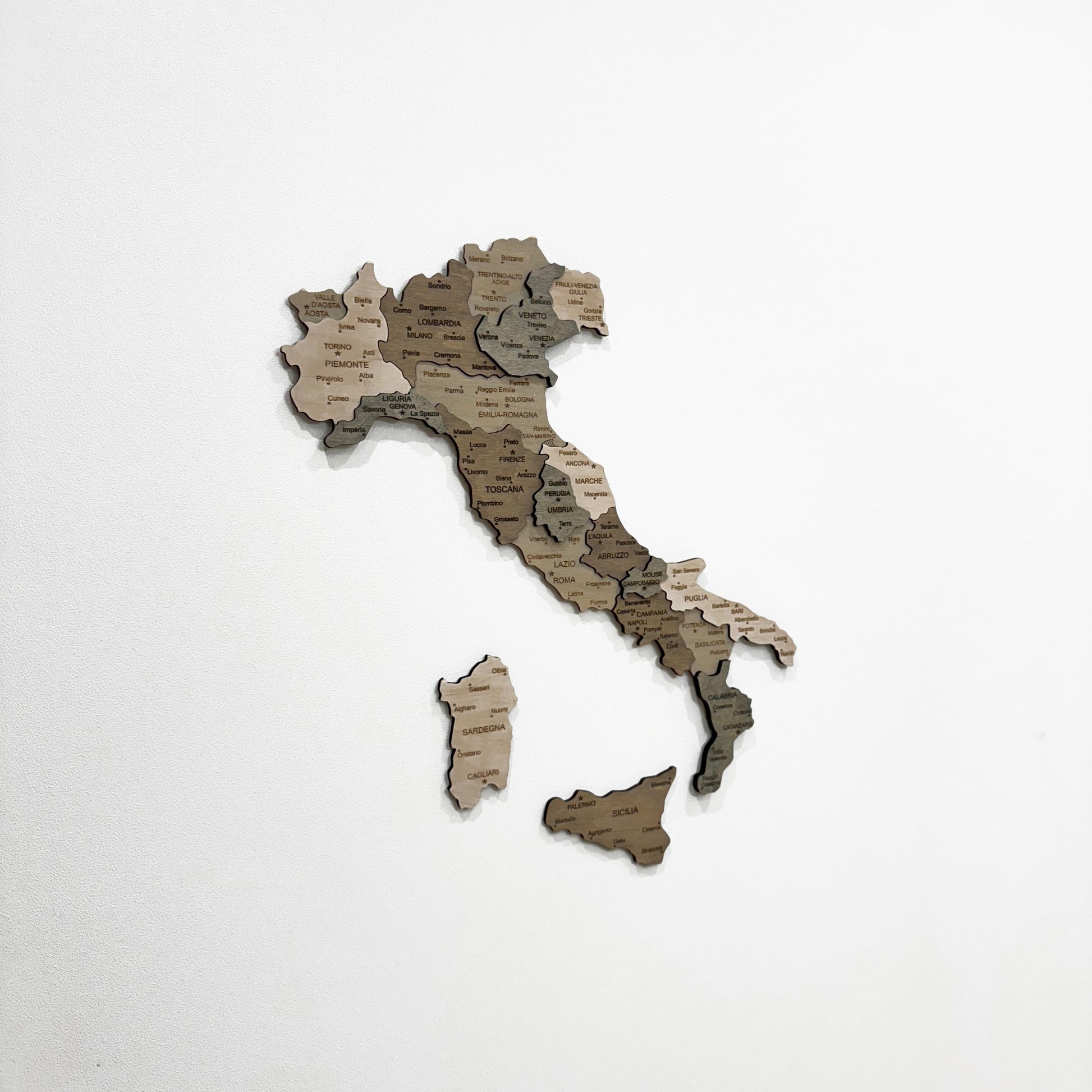 Wooden Map of Italy