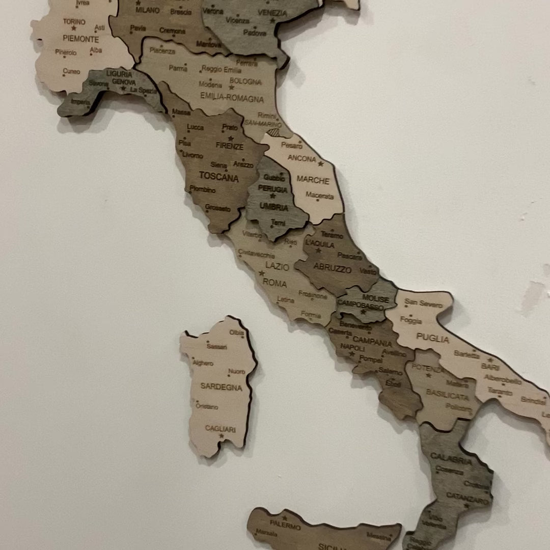 Wooden Map of Italy